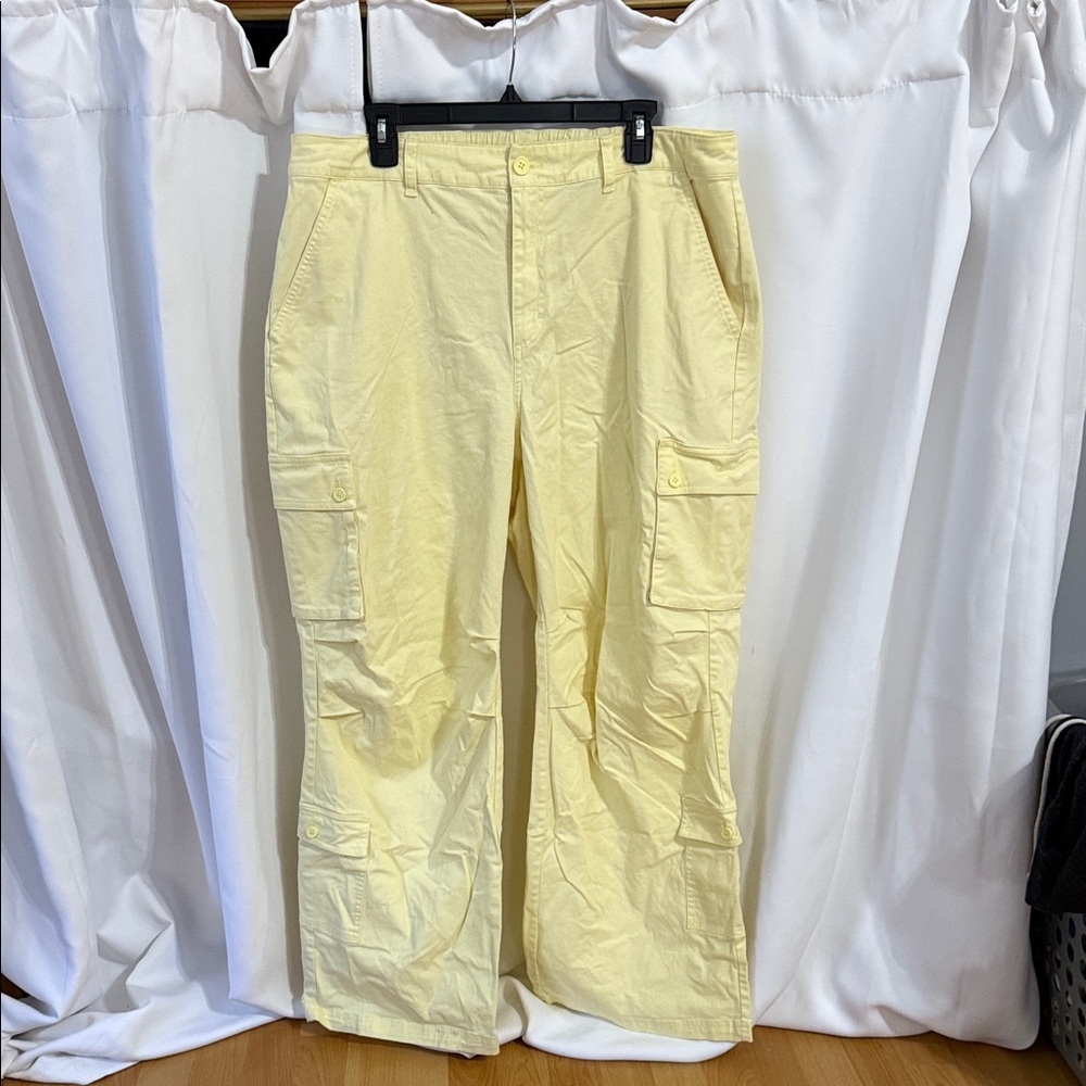 Wild Fable Light Yellow Cargo Pants